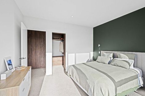 Photo of property in 13 Saint Remy Lane, Redcliffs, Christchurch, 8081