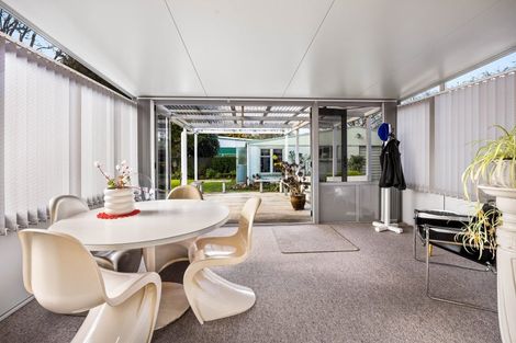 Photo of property in 15 Pukatea Street, Inglewood, 4330