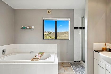 Photo of property in 6 Widdison Place, Albany, Auckland, 0632