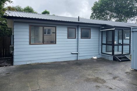 Photo of property in 1/134 Mcleod Road, Te Atatu South, Auckland, 0610