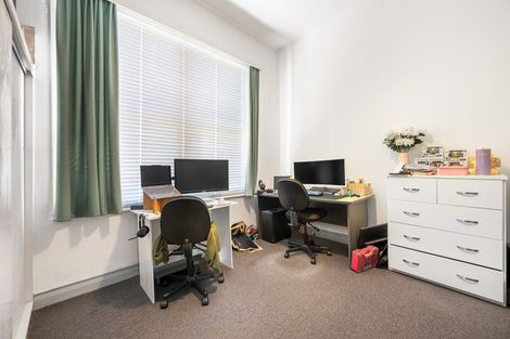 Photo of property in 18-20 Poplar Grove, Thorndon, Wellington, 6011