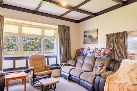 Photo of property in 7 Charlotte Street, Takapau, 4203