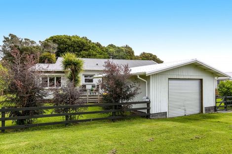 Photo of property in 24 Cumming Street, Okato, 4335