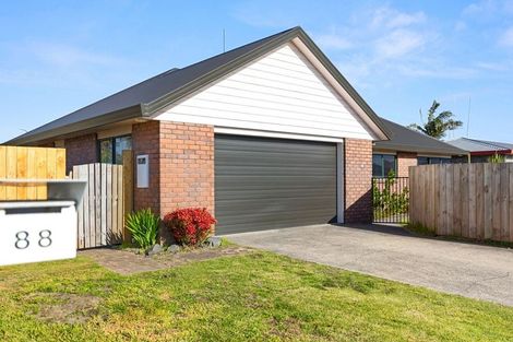 Photo of property in 88 Evans Road, Papamoa Beach, Papamoa, 3118