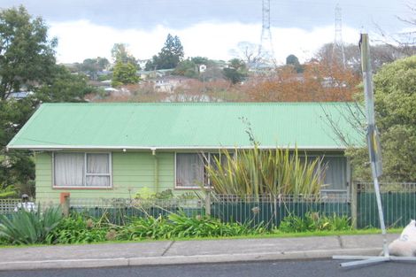 Photo of property in 103 Triangle Road, Massey, Auckland, 0614