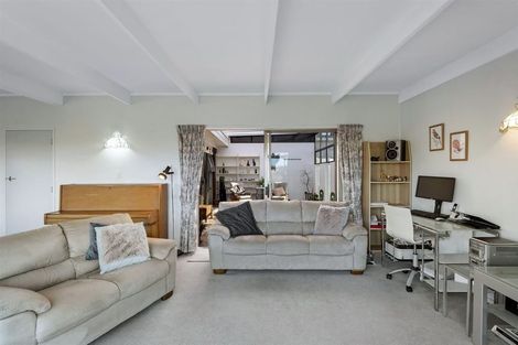 Photo of property in 2/178 Stapleford Crescent, Browns Bay, Auckland, 0630