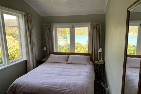 Photo of property in 3 Church Lane, Point Howard, Lower Hutt, 5013