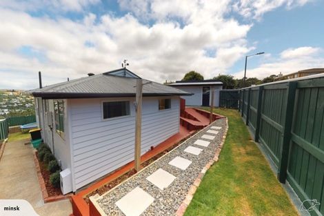 Photo of property in 41 Fitzpatrick Street, Newlands, Wellington, 6037