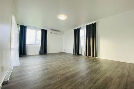 Photo of property in 1/6 Myna Place, Weymouth, Auckland, 2103