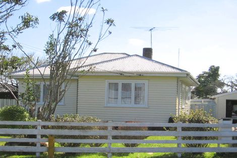Photo of property in 12 Hill Crescent, Papakura, 2110