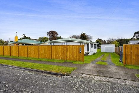 Photo of property in 2 Puriri Street, Hawera, 4610