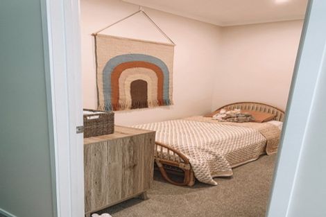 Photo of property in 52 Rangihina Road, Hobsonville, Auckland, 0616