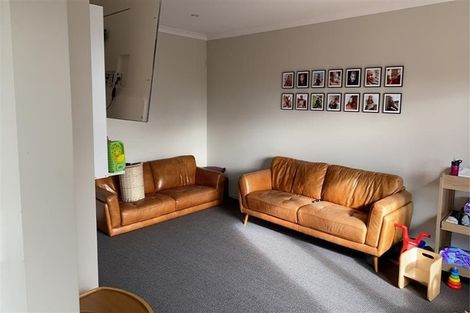 Photo of property in 9a Gillean Street, Havelock North, 4130