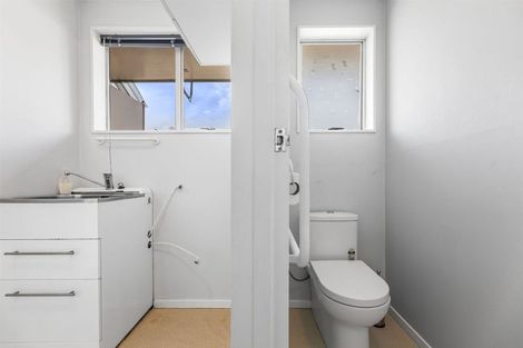 Photo of property in 15 Chipping Lane, Redwood, Christchurch, 8051