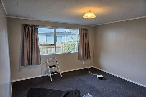 Photo of property in 51f1- Hartford Crescent, Totara Park, Upper Hutt, 5018