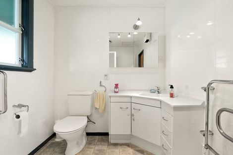 Photo of property in 42 Middleton Road, Kew, Dunedin, 9012