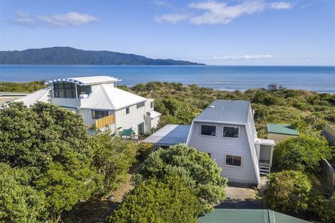 Photo of property in 245 Manly Street, Paraparaumu Beach, Paraparaumu, 5032