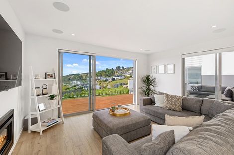 Photo of property in 12 Parkridge Place, Mount Pleasant, Christchurch, 8081