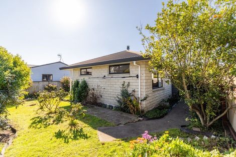 Photo of property in 2/8 Duart Road, Havelock North, 4130