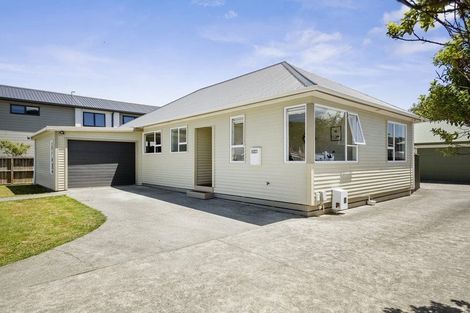Photo of property in 5 Best Street, Wainuiomata, Lower Hutt, 5014