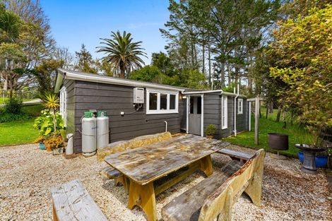 Photo of property in 72 Oneriri Road, Kaiwaka, 0573