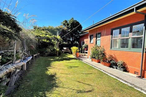 Photo of property in 18 Barnego Road, Balclutha, 9230