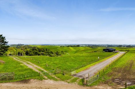 Photo of property in 888b Otaraoa Road, Tikorangi, Waitara, 4383