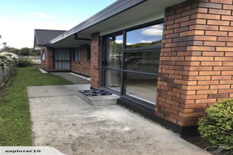 Photo of property in 12 Scandia Court, Hokowhitu, Palmerston North, 4410