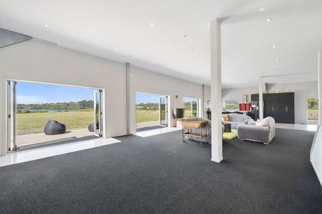 Photo of property in 141 Wades Road, Whitford, Howick, 2571