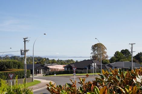 Photo of property in 16 Olive Close, Omokoroa, 3114