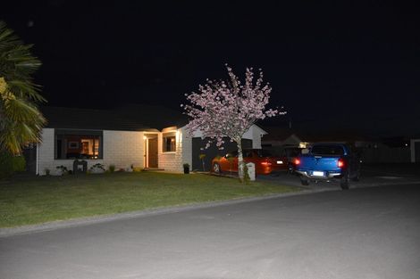 Photo of property in 11 Flemington Place, Taradale, Napier, 4112