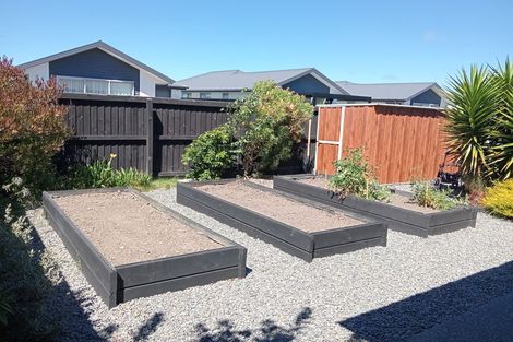 Photo of property in 7 Arosa Place, Parklands, Christchurch, 8083