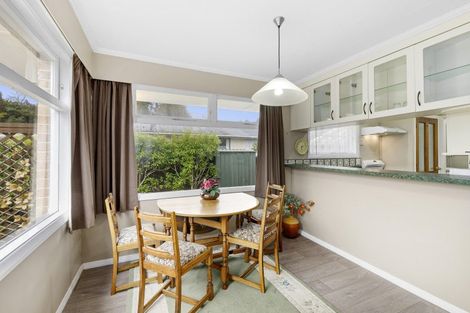 Photo of property in 5 Norana Road, Maoribank, Upper Hutt, 5018