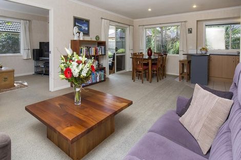 Photo of property in 11 Ardkeen Place, East Tamaki, Auckland, 2016