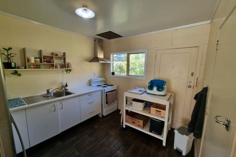 Photo of property in 2 Konini Road, Titirangi, Auckland, 0604