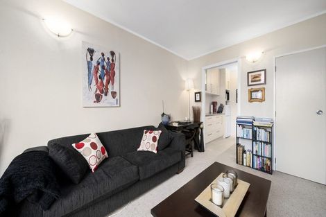 Photo of property in Hobson Court Flats, 56/70u Hobson Street, Thorndon, Wellington, 6011