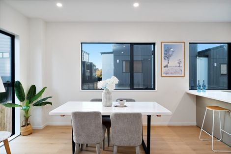 Photo of property in 62b Triangle Road, Massey, Auckland, 0614