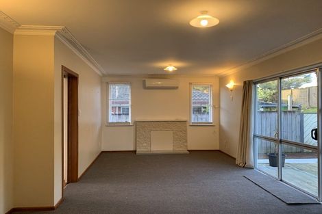 Photo of property in 50 Edmonton Road, Henderson, Auckland, 0612