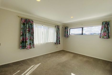 Photo of property in 55 Bordeaux Parade, Te Atatu South, Auckland, 0610