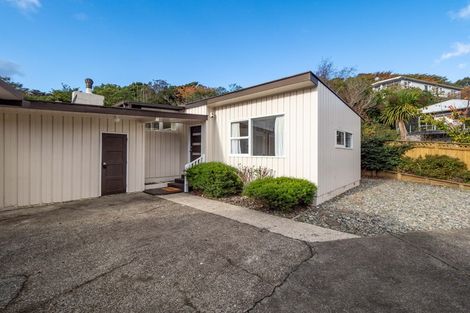 Photo of property in 3 Silverbirch Grove, Churton Park, Wellington, 6037