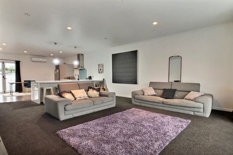 Photo of property in 3 Francis Drake Street, Waipukurau, 4200