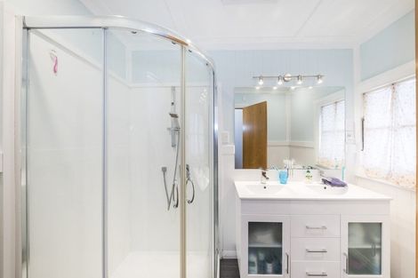 Photo of property in 10 Stewart Crescent, Hokowhitu, Palmerston North, 4410