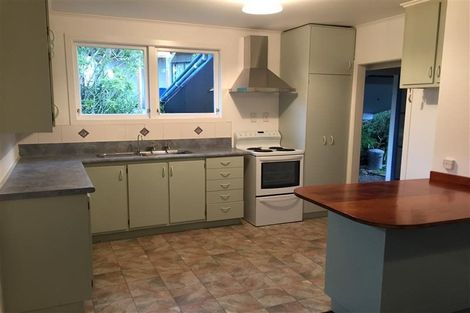 Photo of property in 38 D'oyly Drive, Stanmore Bay, Whangaparaoa, 0932