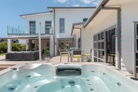 Photo of property in 36 Royal Ascot Drive, Papamoa Beach, Te Puke, 3187