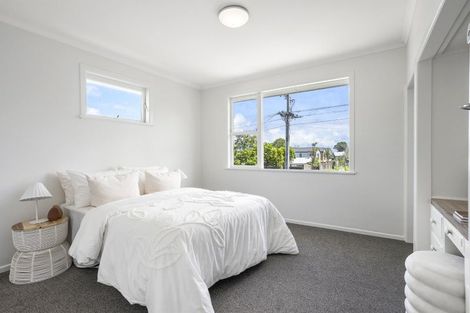Photo of property in 10 Windy Ridge Road, Glenfield, Auckland, 0629