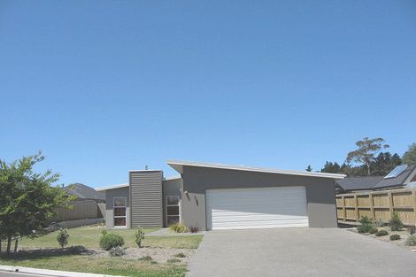 Photo of property in 16 Mataroa Place, Parklands, Christchurch, 8083