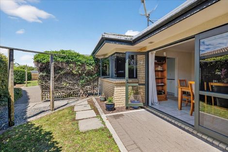 Photo of property in 4 Halesia Place, Mount Maunganui, 3116