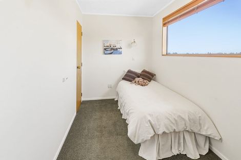 Photo of property in 98 Totara Drive, Pukete, Hamilton, 3200