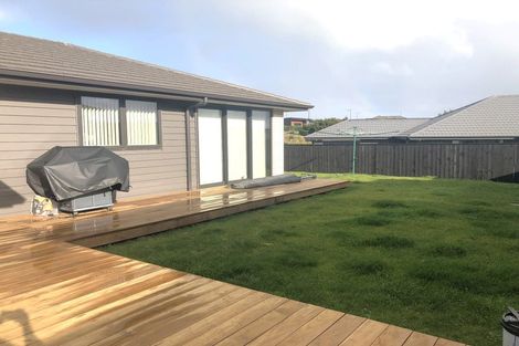 Photo of property in 5 Omahuru Road, Glenbrook, 2681