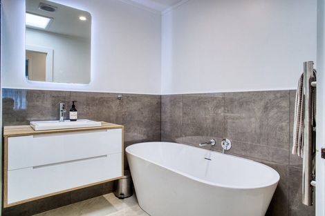 Photo of property in 2/34 Bayview Road, Bayview, Auckland, 0629